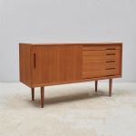 Sideboard, Teak, Hugo Troed, bra bohag. Längd: 142 cm. Djup: 45 cm, höjd: 80 cm